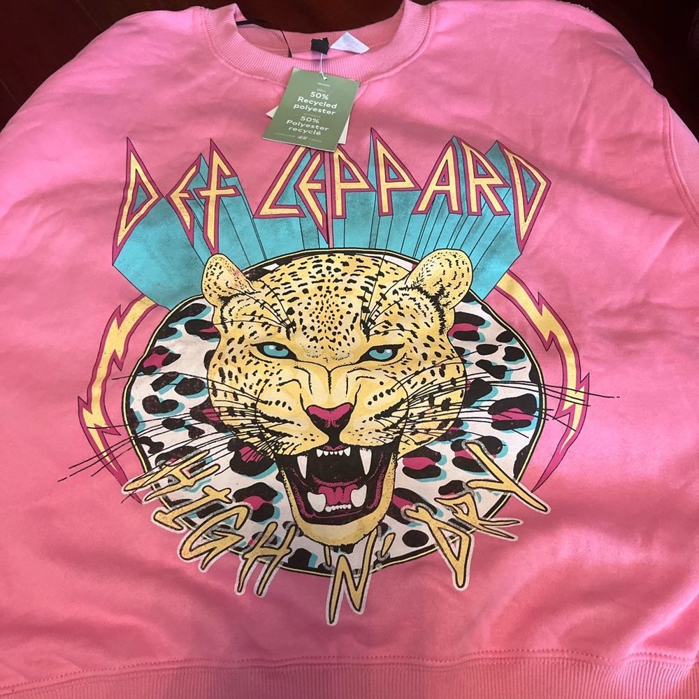 brand new H&m sweater-death leapord